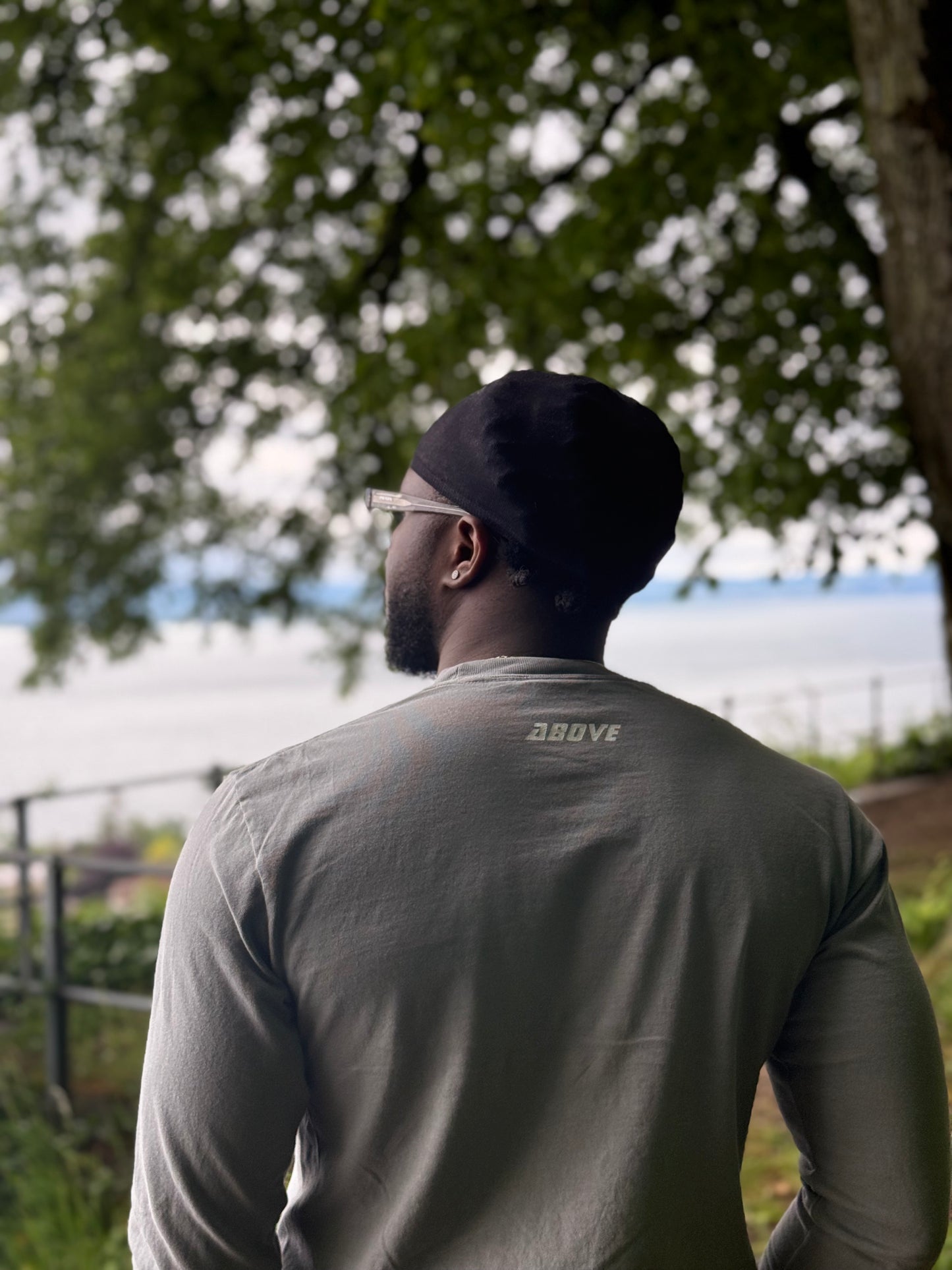 Heavyweight long-sleeve shirt